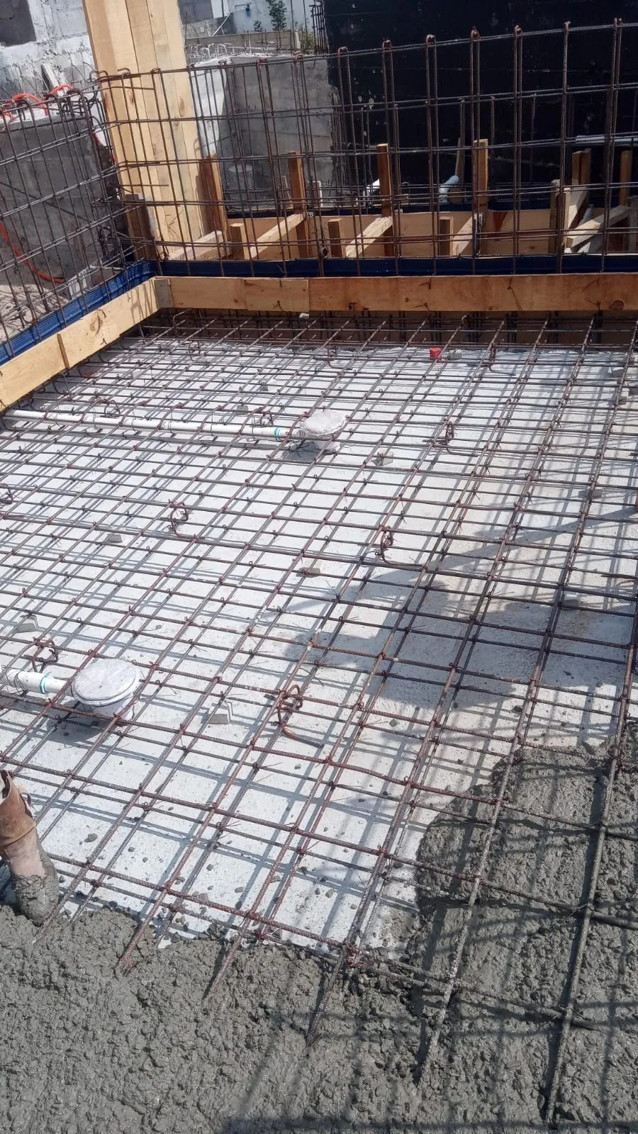 Foto 2 proyecto alberca moderna.